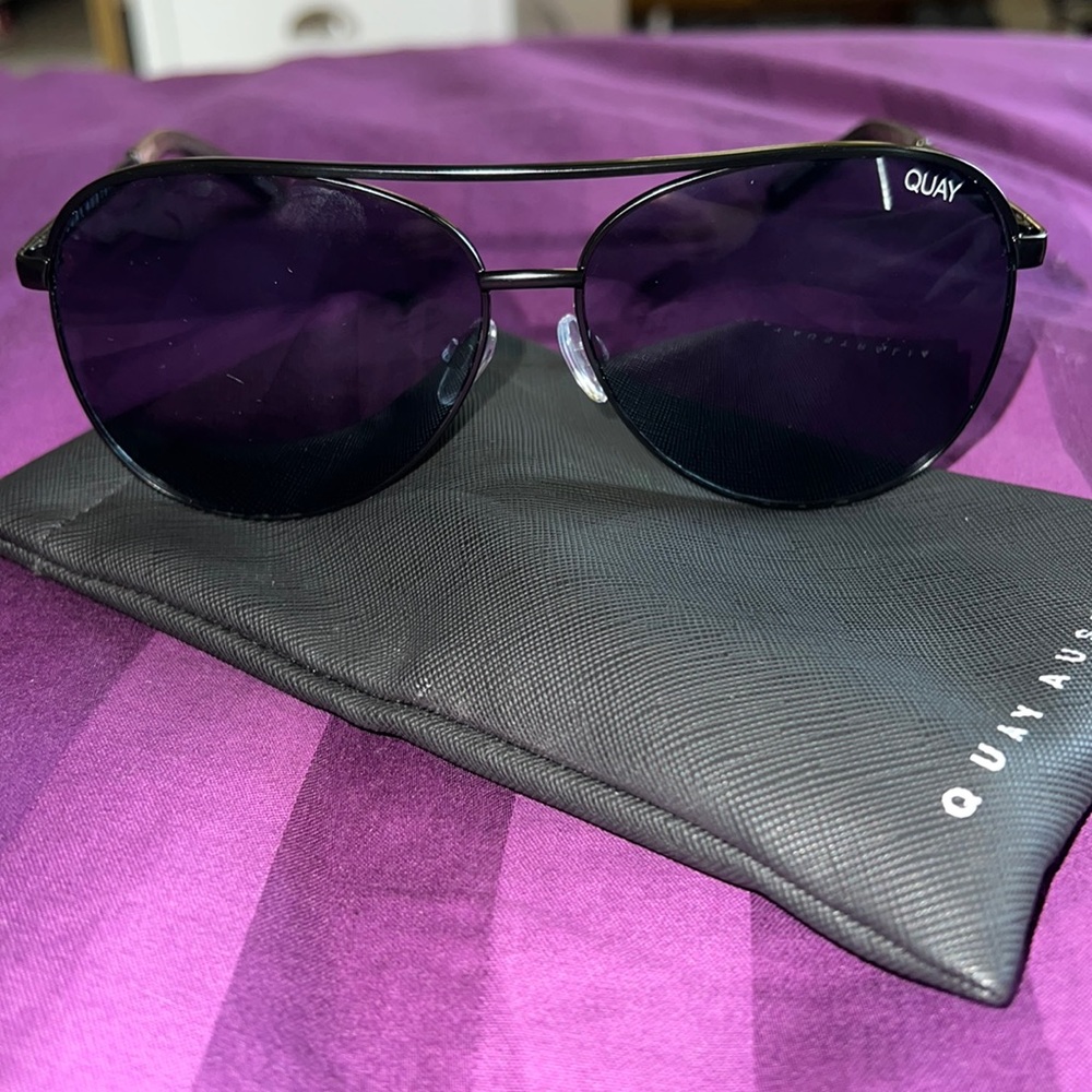 Quay aviator, sunglasses